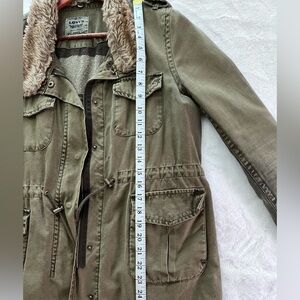Levi's Women's Olive Utility Jacket with Faux Fur Collar